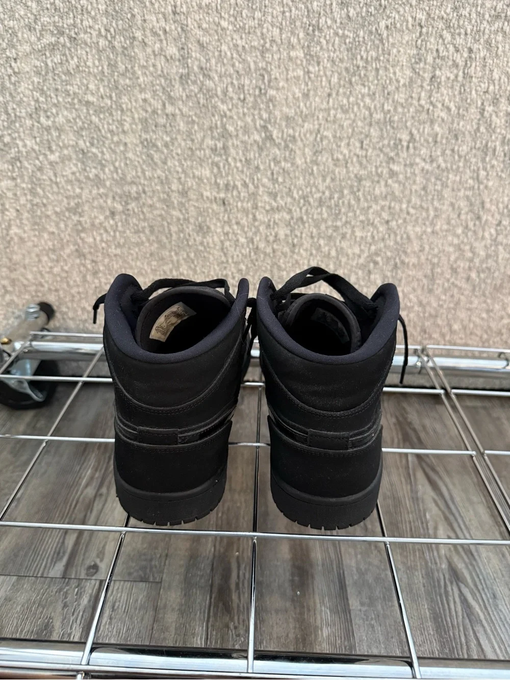 Jordan - Air Jordan 1 Mid 'Triple Black 2018'